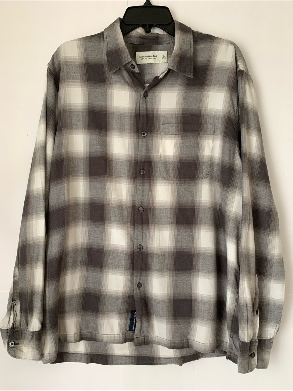 Abercrombie & Fitch Men's Gray and White Plaid Button-Down Shirt Size XL